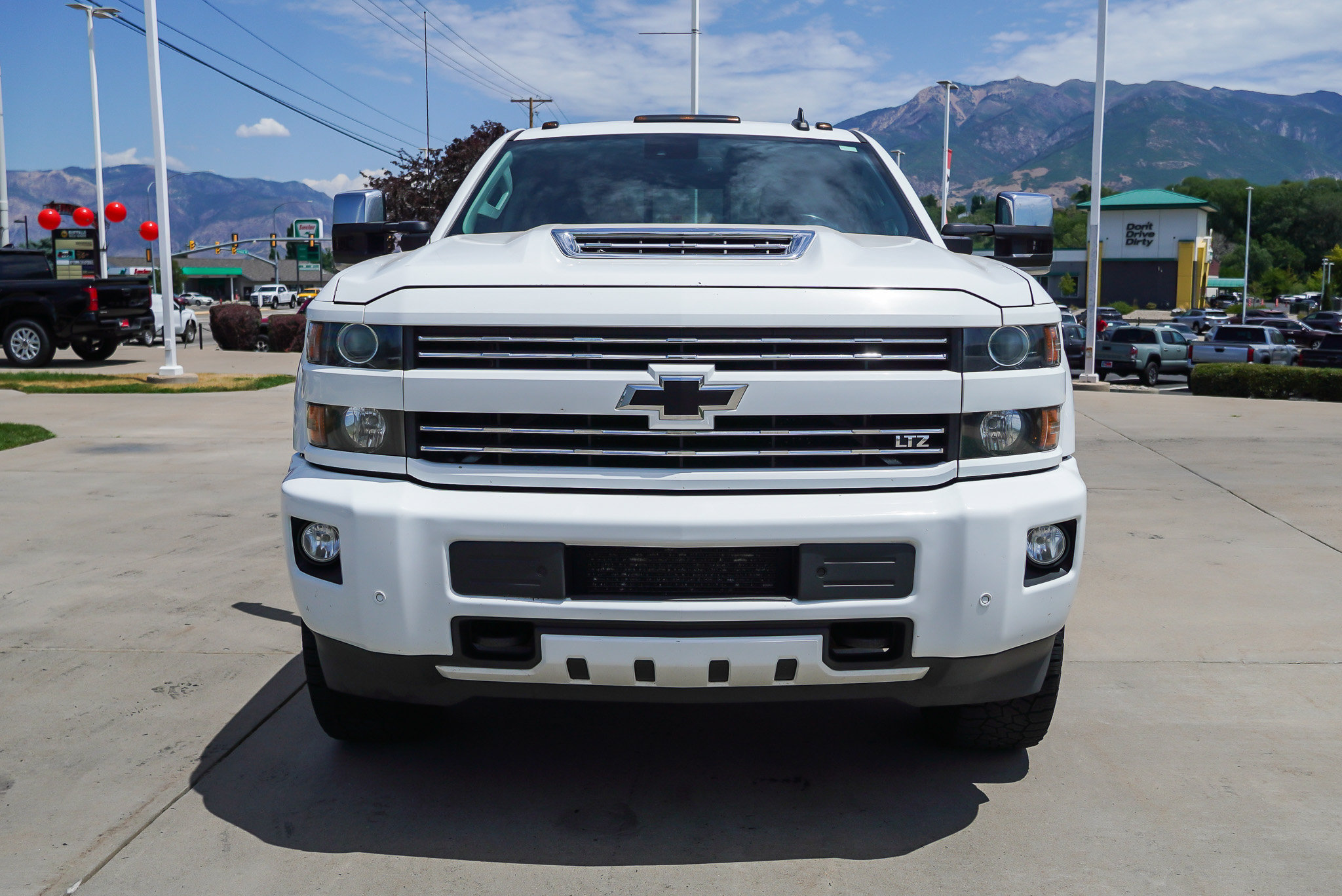 Used 2018 Chevrolet Silverado 3500 LTZ AWD/4WD image 3