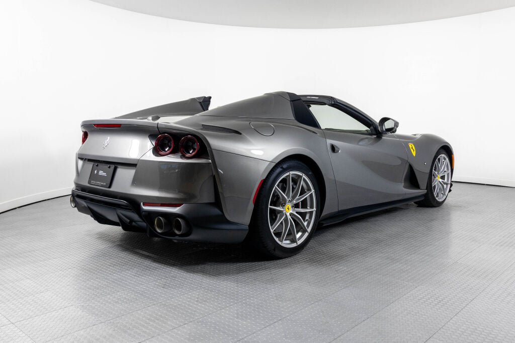 Used 2023 Ferrari 812 GTS RWD image 13