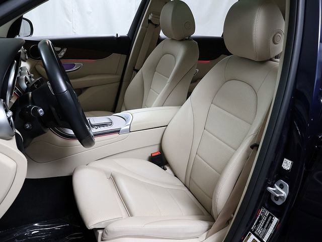 Used 2022 Mercedes-Benz GLC 300 4MATIC image 10