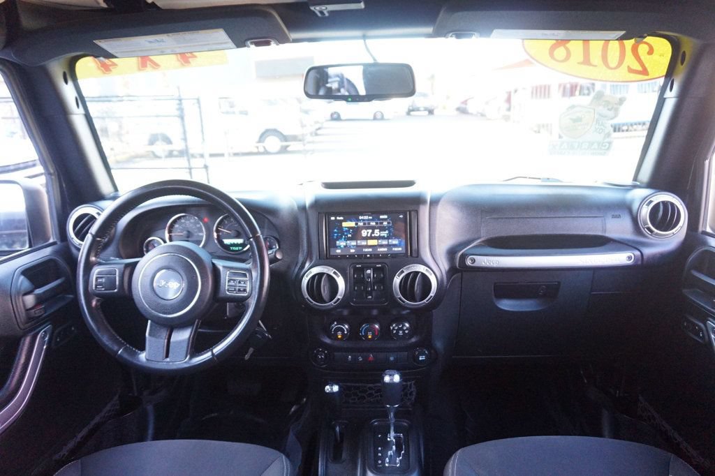 Used 2018 Jeep Wrangler Unlimited Sahara AWD/4WD image 35