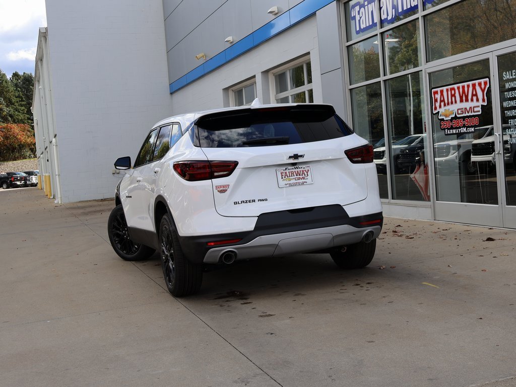 New 2025 Chevrolet Blazer LT w/ LPO, Black Sport Package image 33