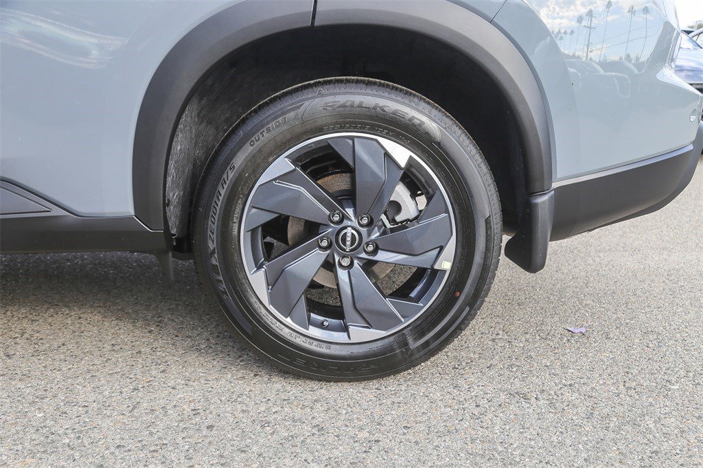 New 2026 Nissan Rogue SV image 10