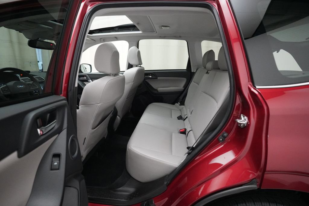 Used 2016 Subaru Forester 2.5i Touring w/ Eyesight & Navigation System image 16