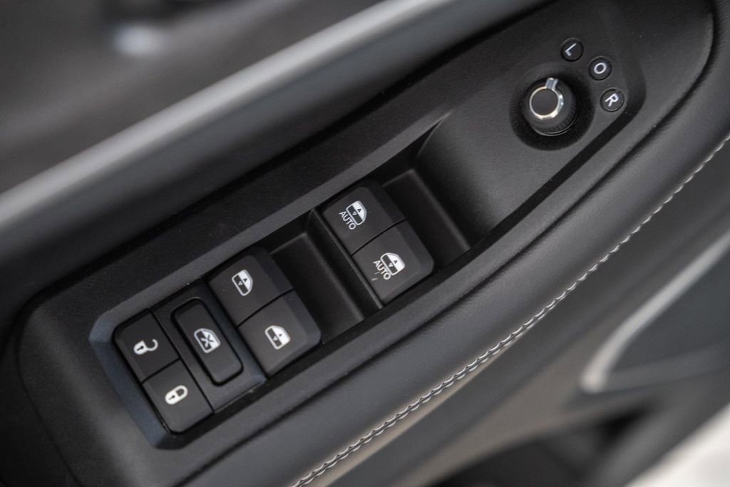 New 2026 Jeep Grand Cherokee Limited AWD/4WD image 39