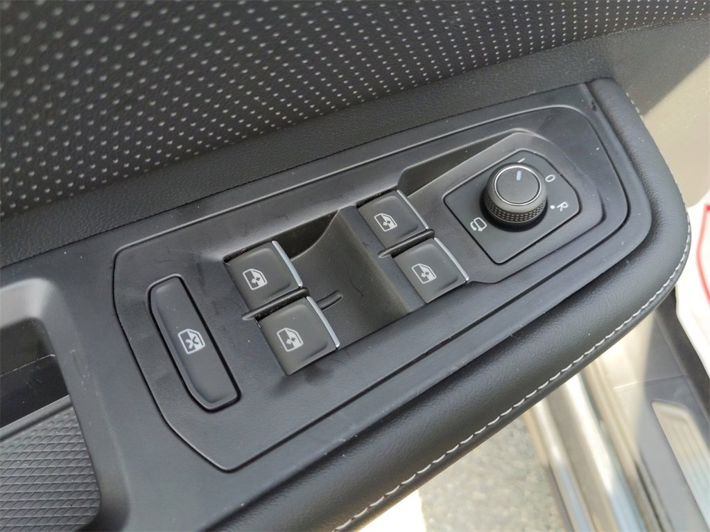 New 2025 Volkswagen Atlas Cross Sport SEL Premium R-Line image 27