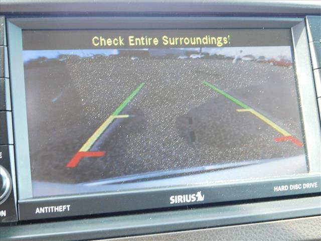 Used 2014 Chrysler Town & Country Touring FWD image 20