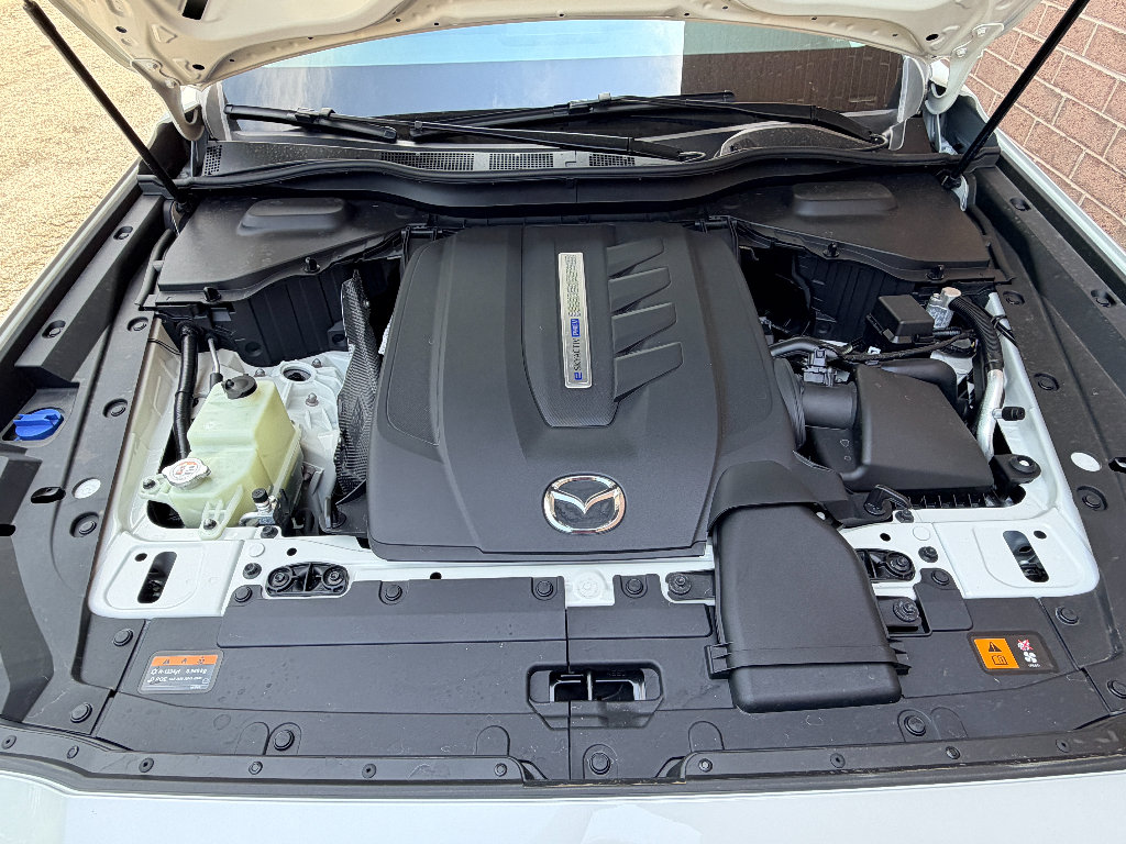 Used 2024 MAZDA CX-90 Plug-In Hybrid w/ Preferred AWD/4WD image 33