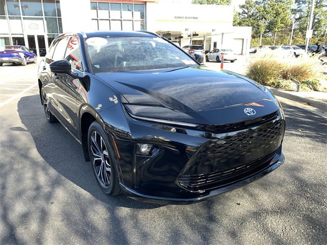 Used 2025 Toyota Crown Signia image 2