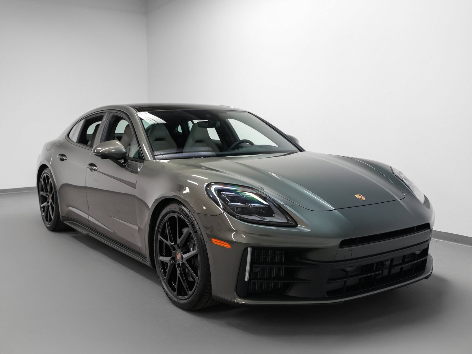 New 2026 Porsche Panamera 4 AWD/4WD image 11