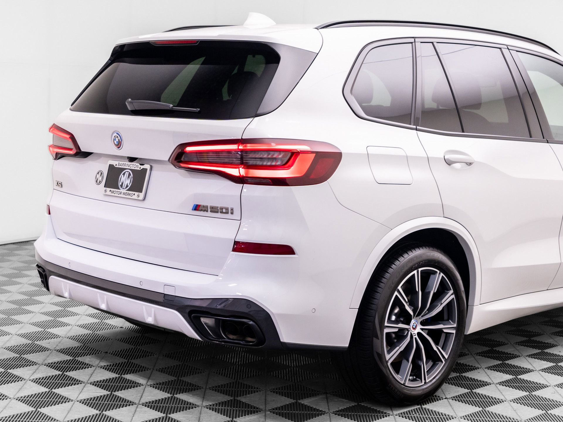 Certified 2023 BMW X5 M50i w/ Executive Package image 43