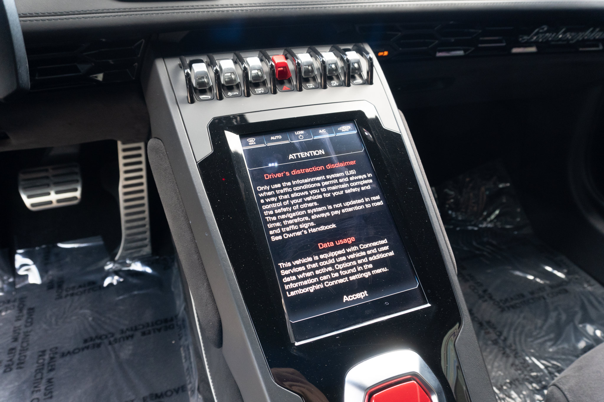 Used 2020 Lamborghini Huracan EVO AWD/4WD image 28