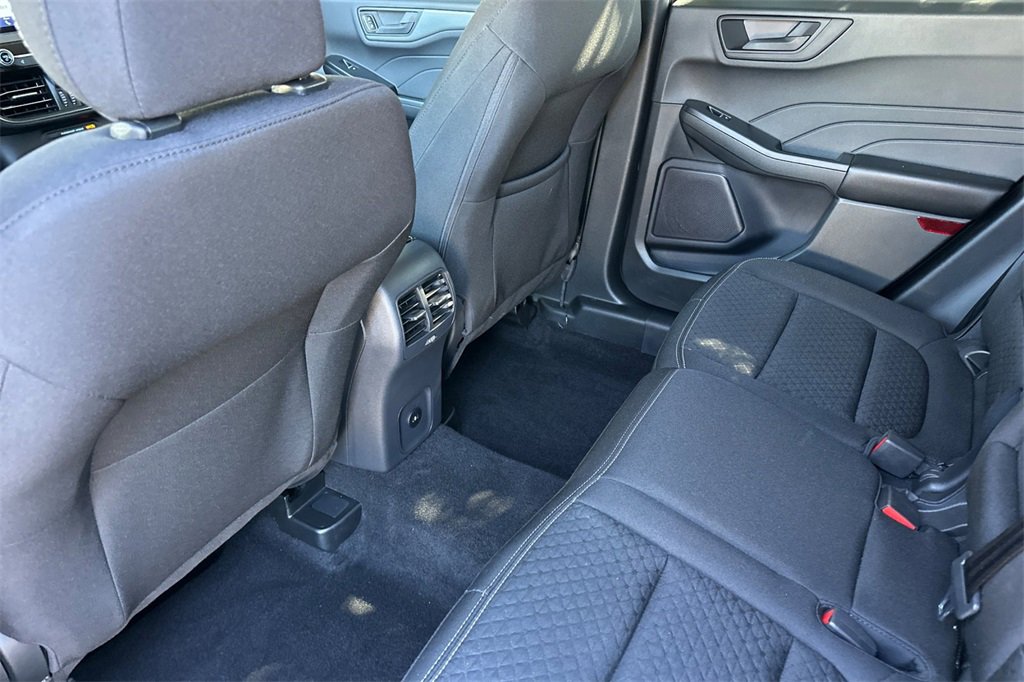 Used 2025 Ford Escape Active image 15