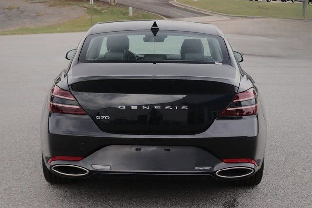 Used 2025 Genesis G70 2.5T image 6