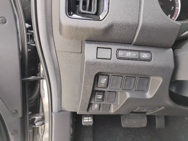 New 2026 Nissan Frontier SV w/ Tow Package AWD/4WD image 14