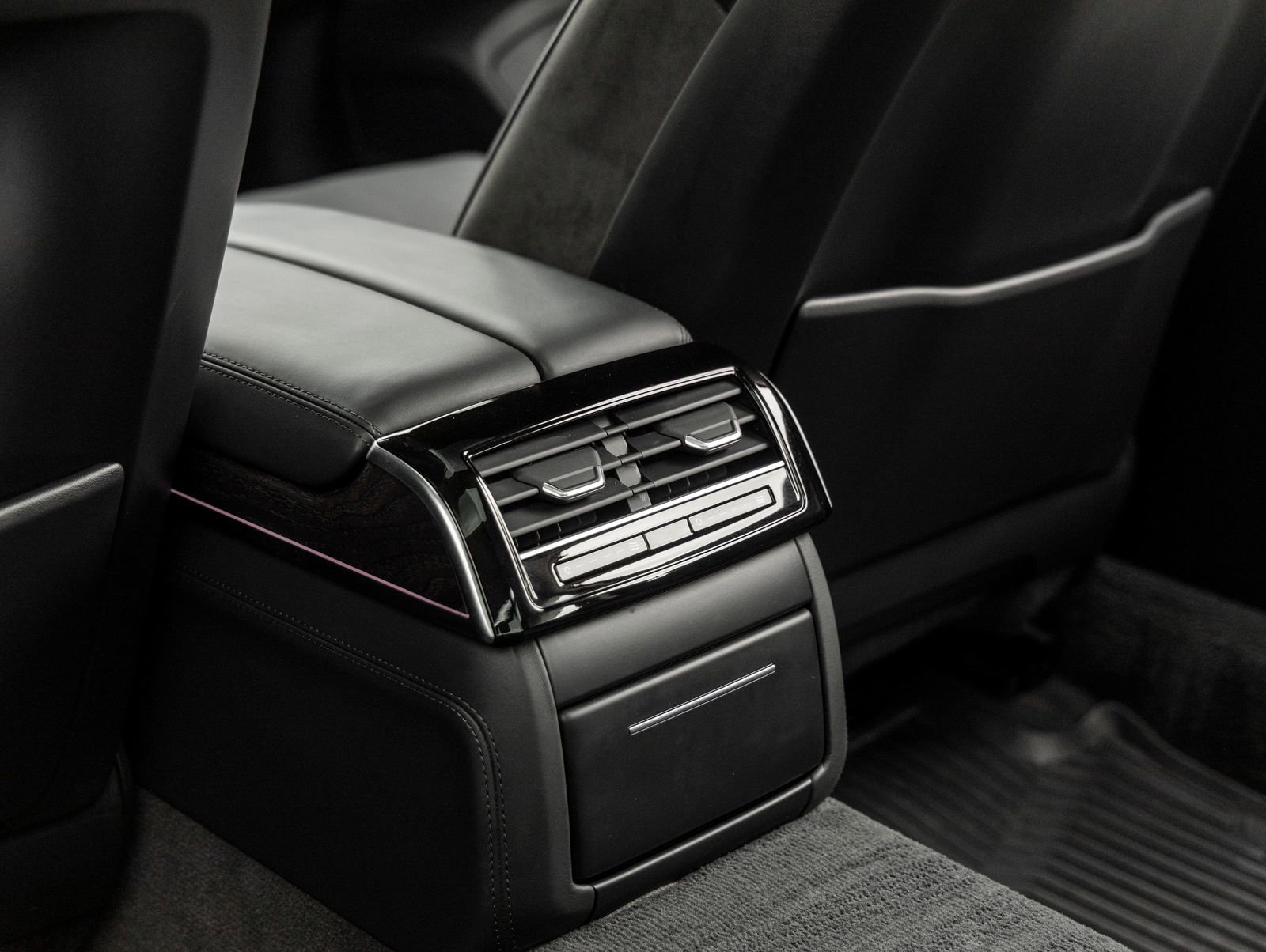 Used 2022 Audi A8 L 3.0T image 30