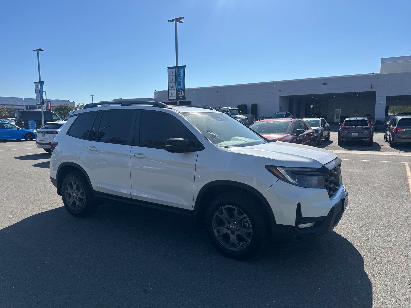 Used 2025 Honda Passport TrailSport image 2