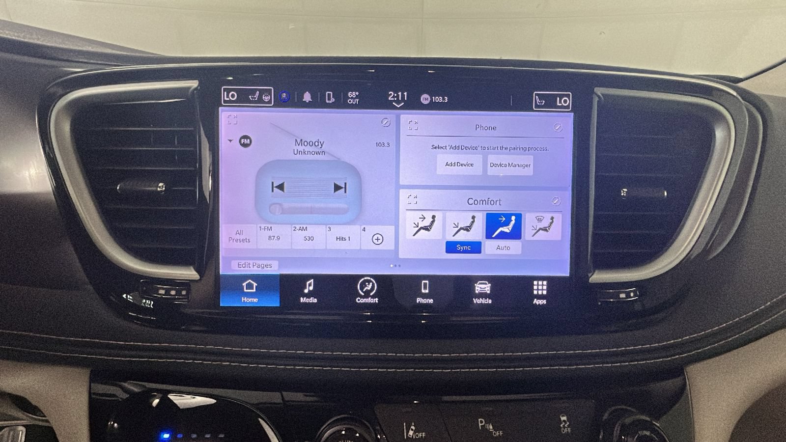 Used 2023 Chrysler Pacifica Touring-L FWD image 24