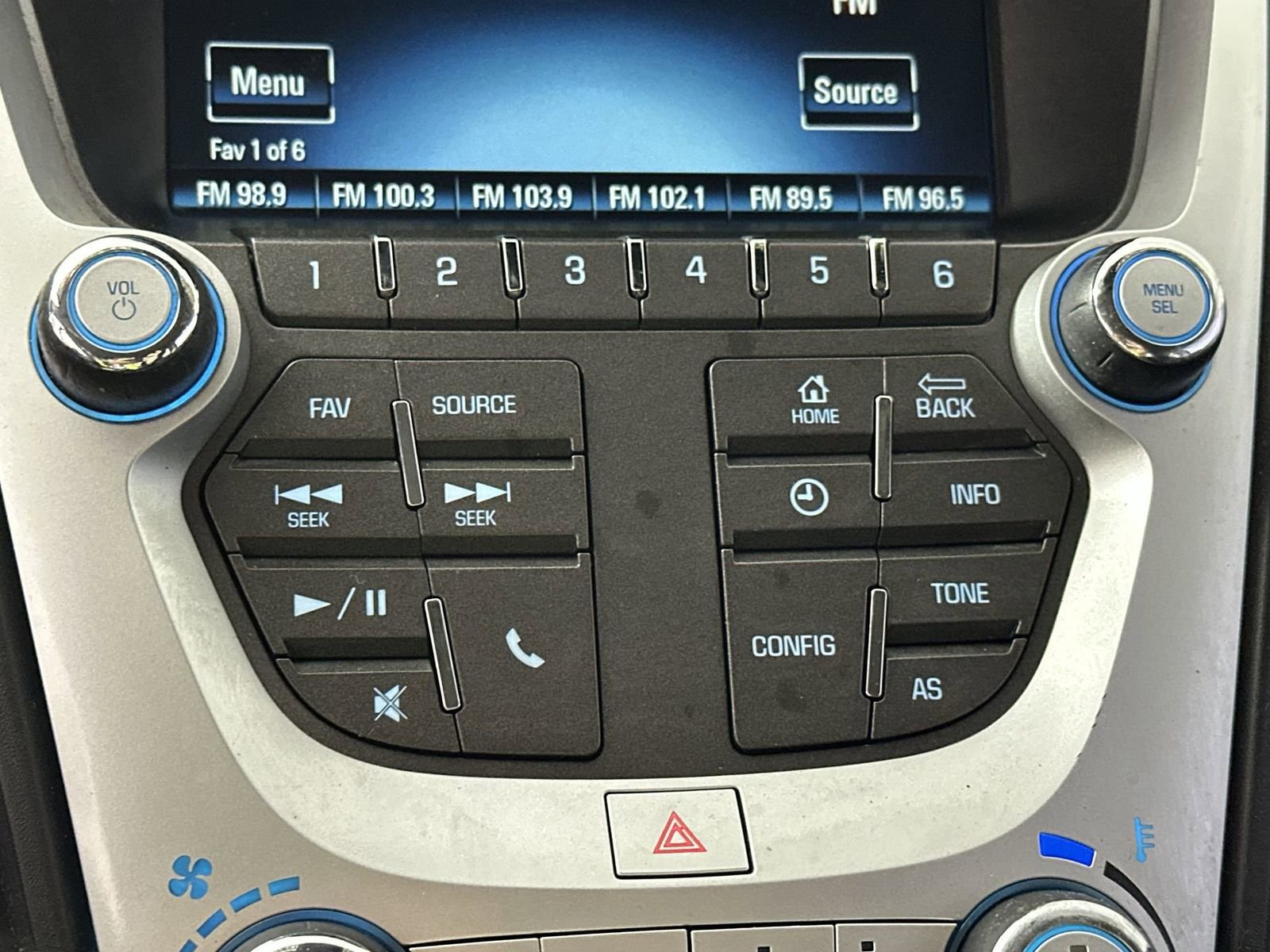 Used 2017 Chevrolet Equinox LT w/ Convenience Package image 22