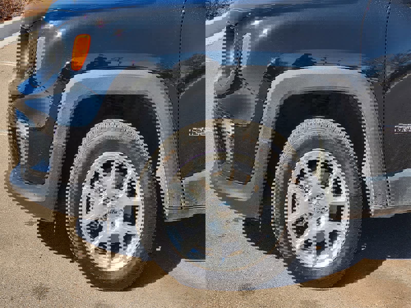 Used 2023 Jeep Renegade Latitude image 9