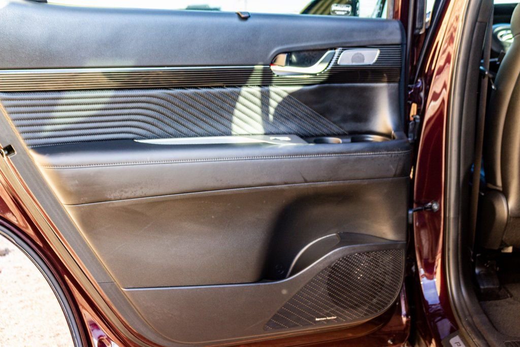 Used 2024 Hyundai Palisade Calligraphy image 26