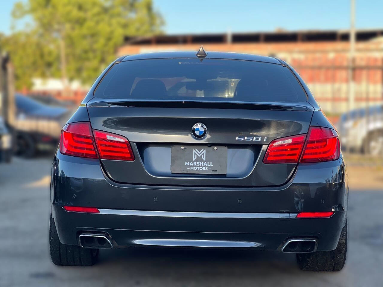 Used 2011 BMW 550i Sedan image 5