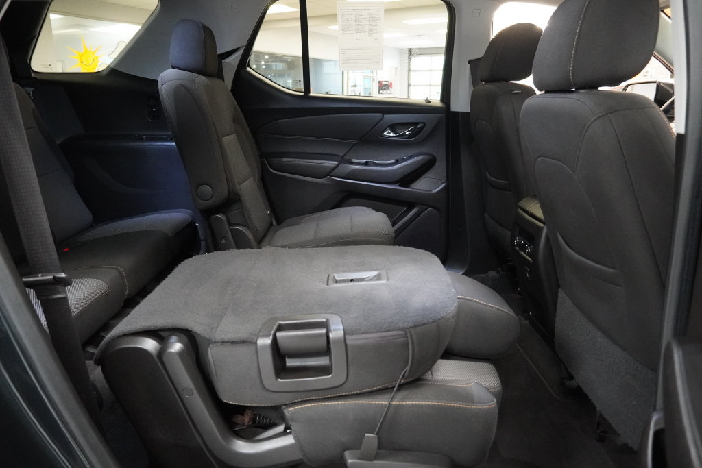 Used 2019 Chevrolet Traverse LT w/ LPO, Cargo Package AWD/4WD image 31