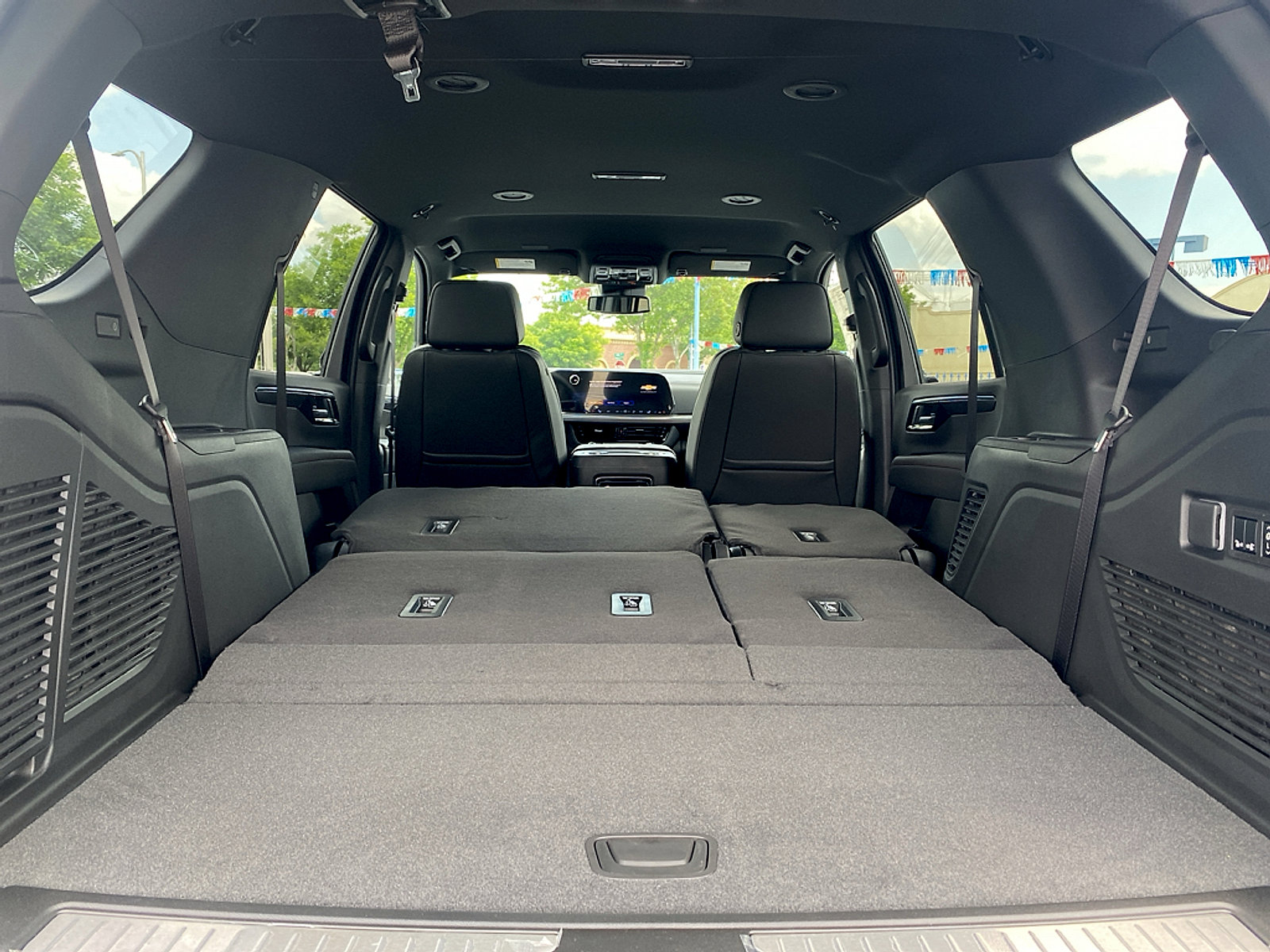 New 2026 Chevrolet Tahoe RST w/ Comfort Package AWD/4WD image 16