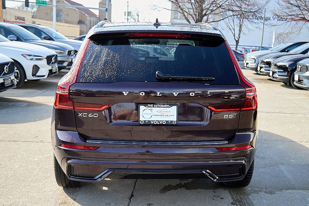 New 2026 Volvo XC60 B5 Ultra w/ Climate Package image 8