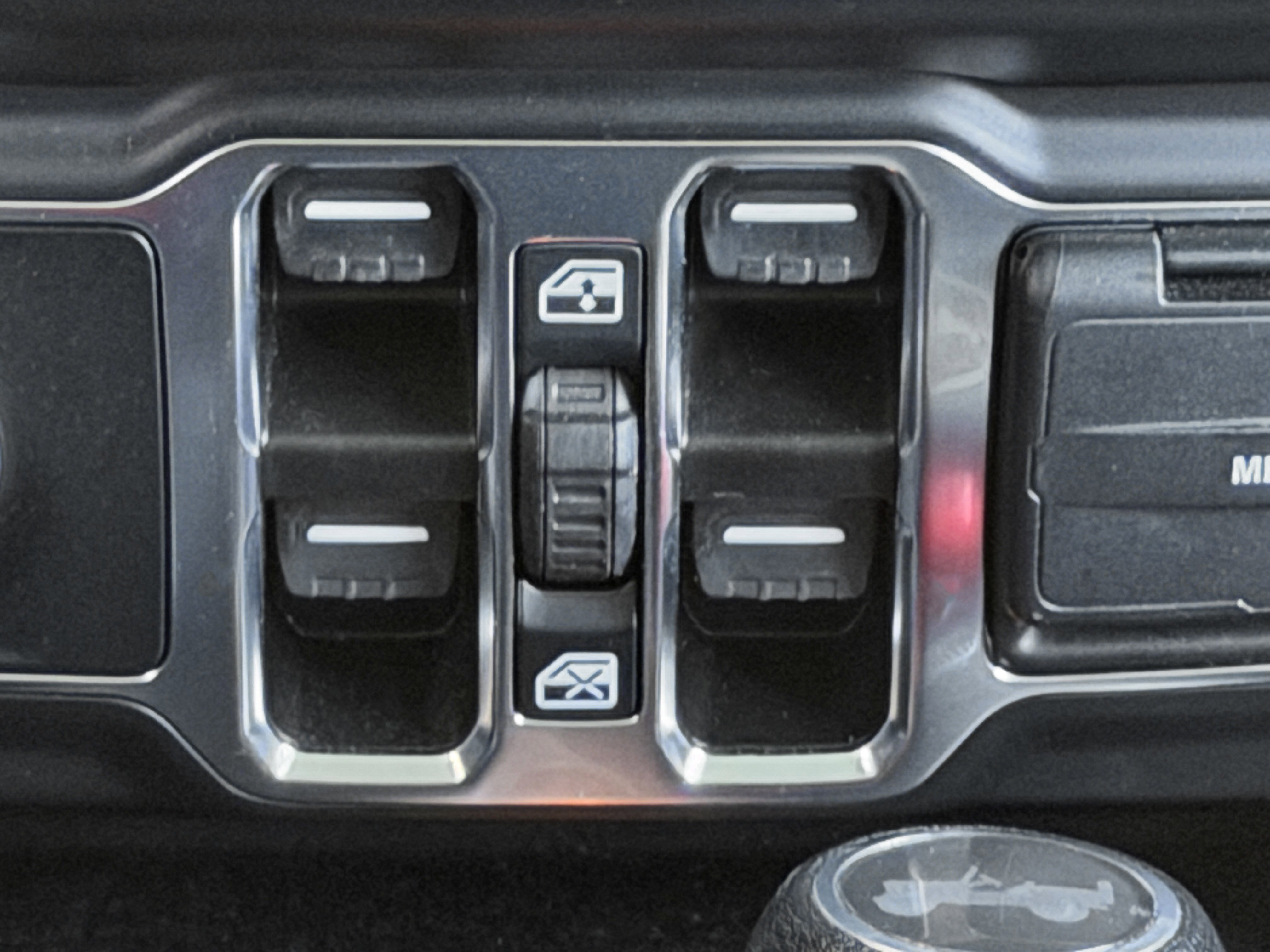 Used 2022 Jeep Wrangler Unlimited Sport AWD/4WD image 5