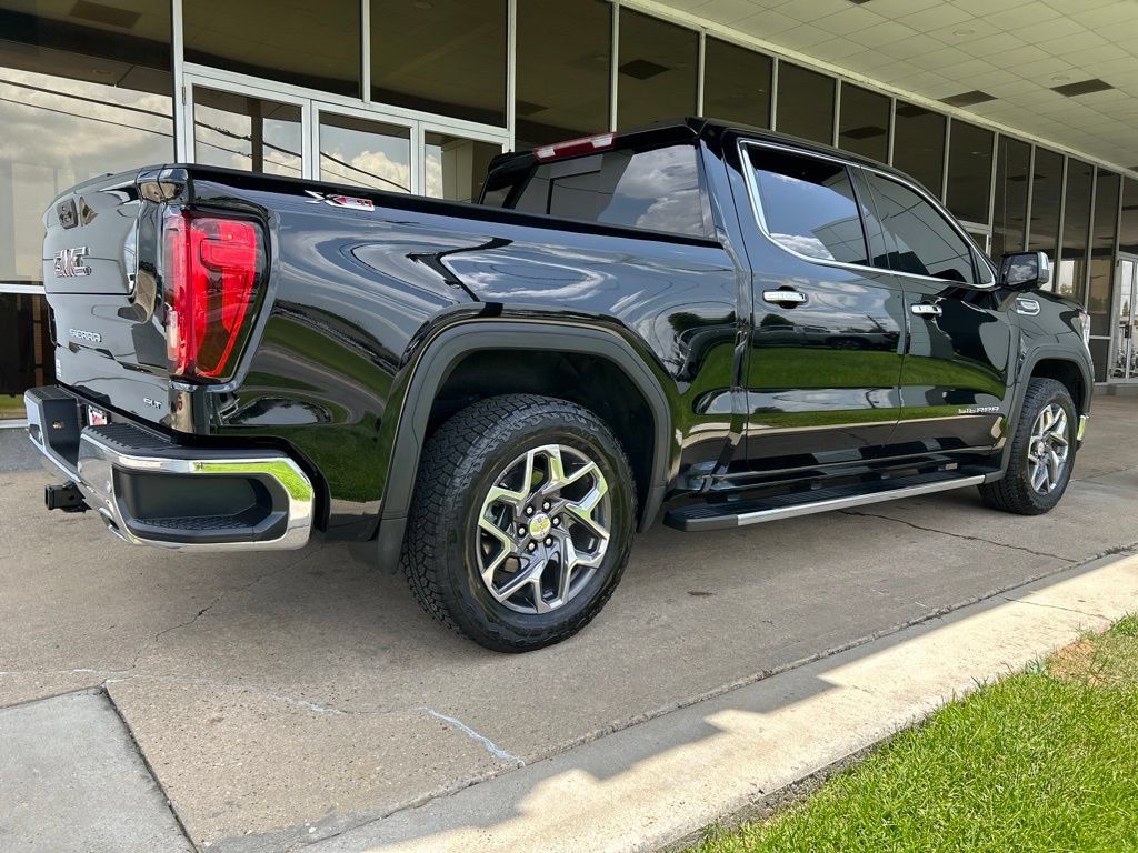 Used 2026 GMC Sierra 1500 SLT AWD/4WD image 7