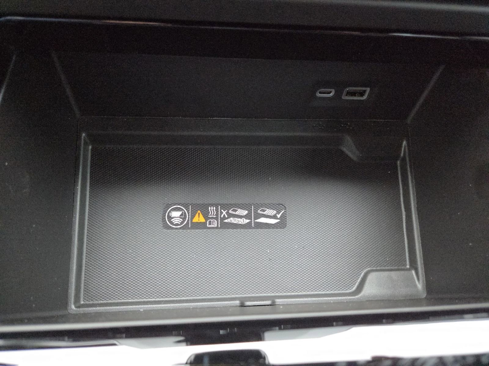 New 2026 GMC Yukon XL Elevation image 14