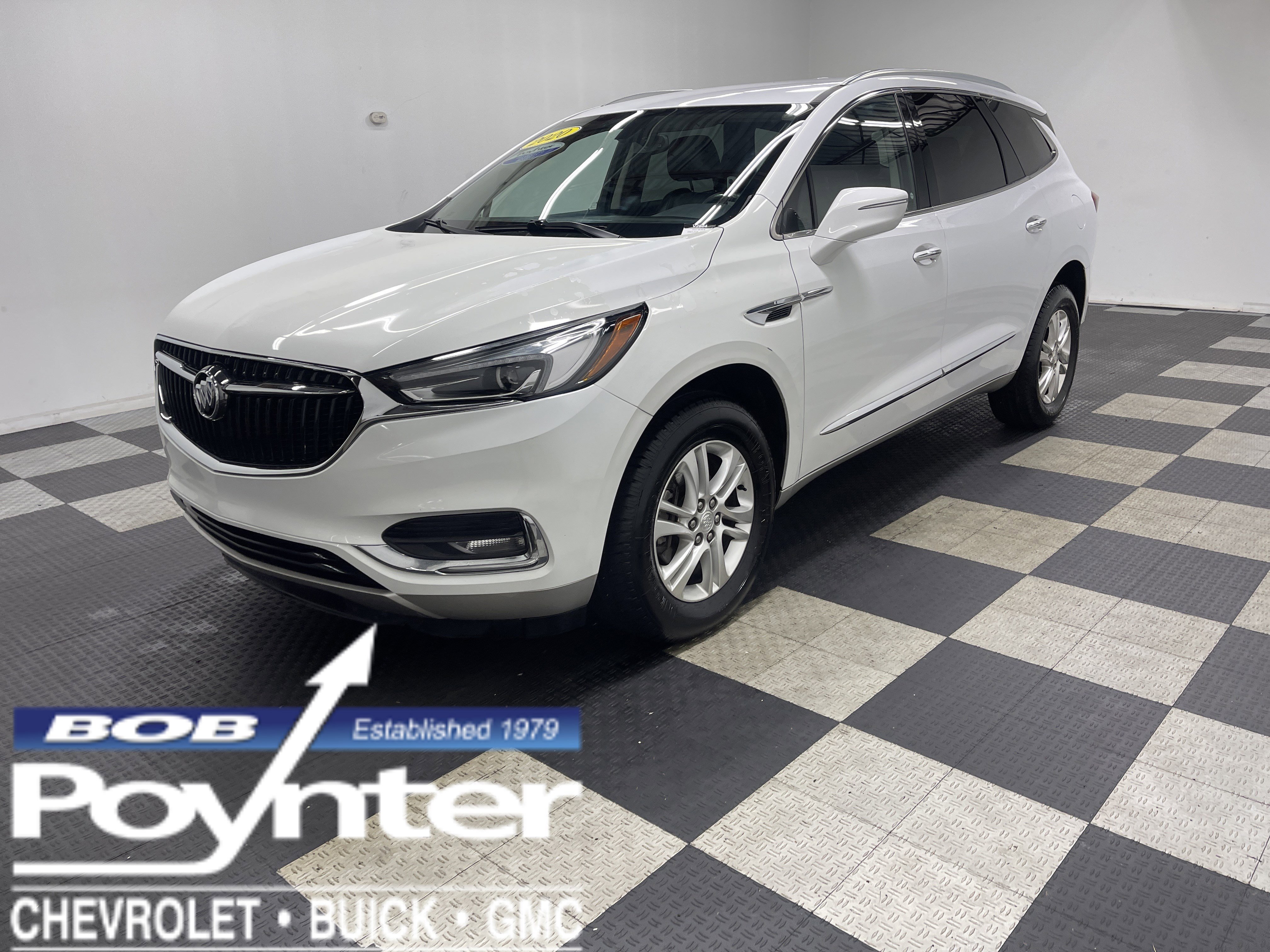 Used 2020 Buick Enclave Essence FWD image 1