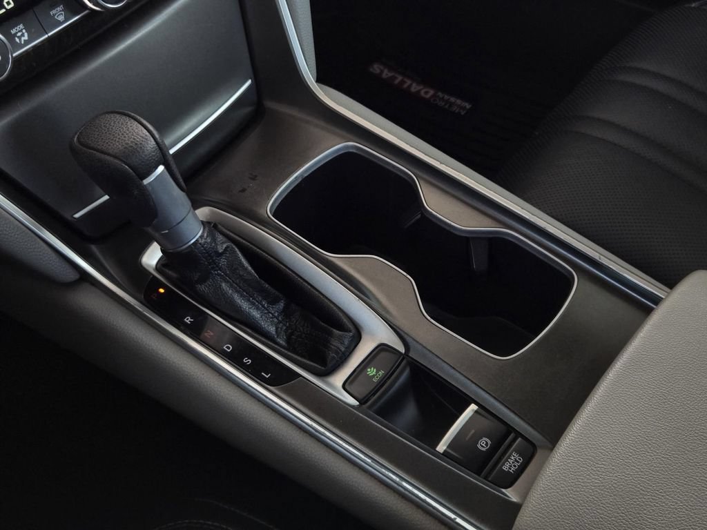 Used 2020 Honda Accord EX image 23