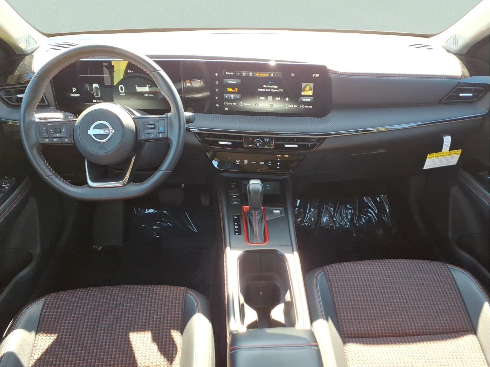 Certified 2025 Nissan Kicks SR FWD image 12