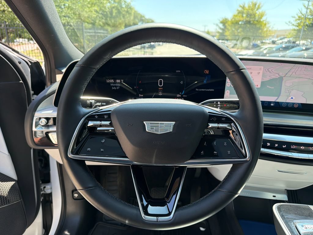 Used 2024 Cadillac Lyriq Luxury AWD/4WD image 21