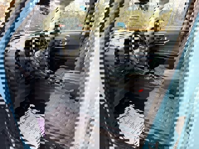 Used 2024 Ford Bronco Sport Heritage w/ Heritage Convenience Package image 3