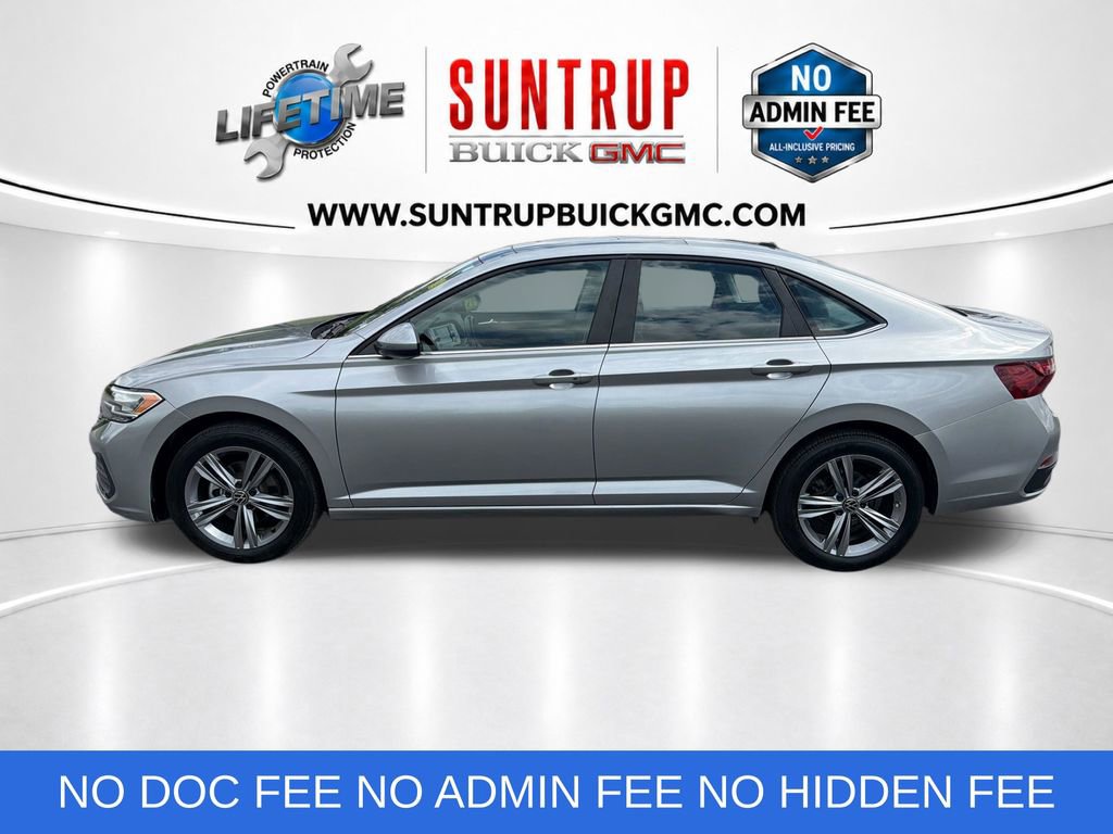 Used 2024 Volkswagen Jetta SE FWD image 2