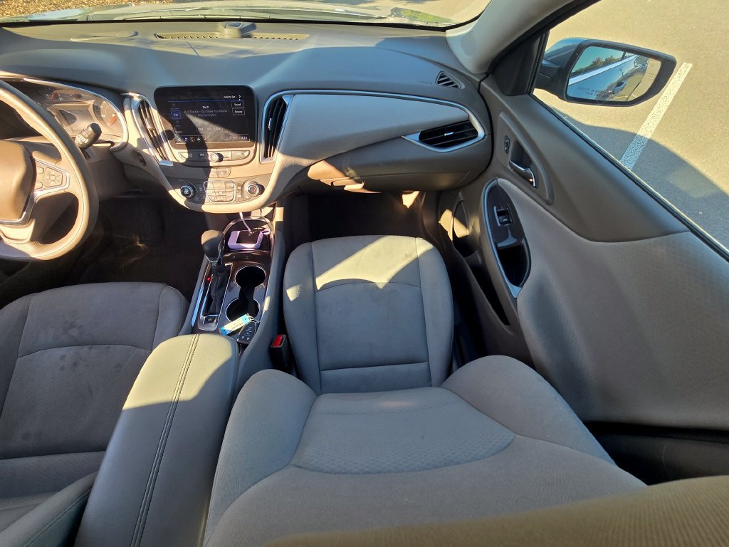 Used 2025 Chevrolet Malibu LT FWD image 15