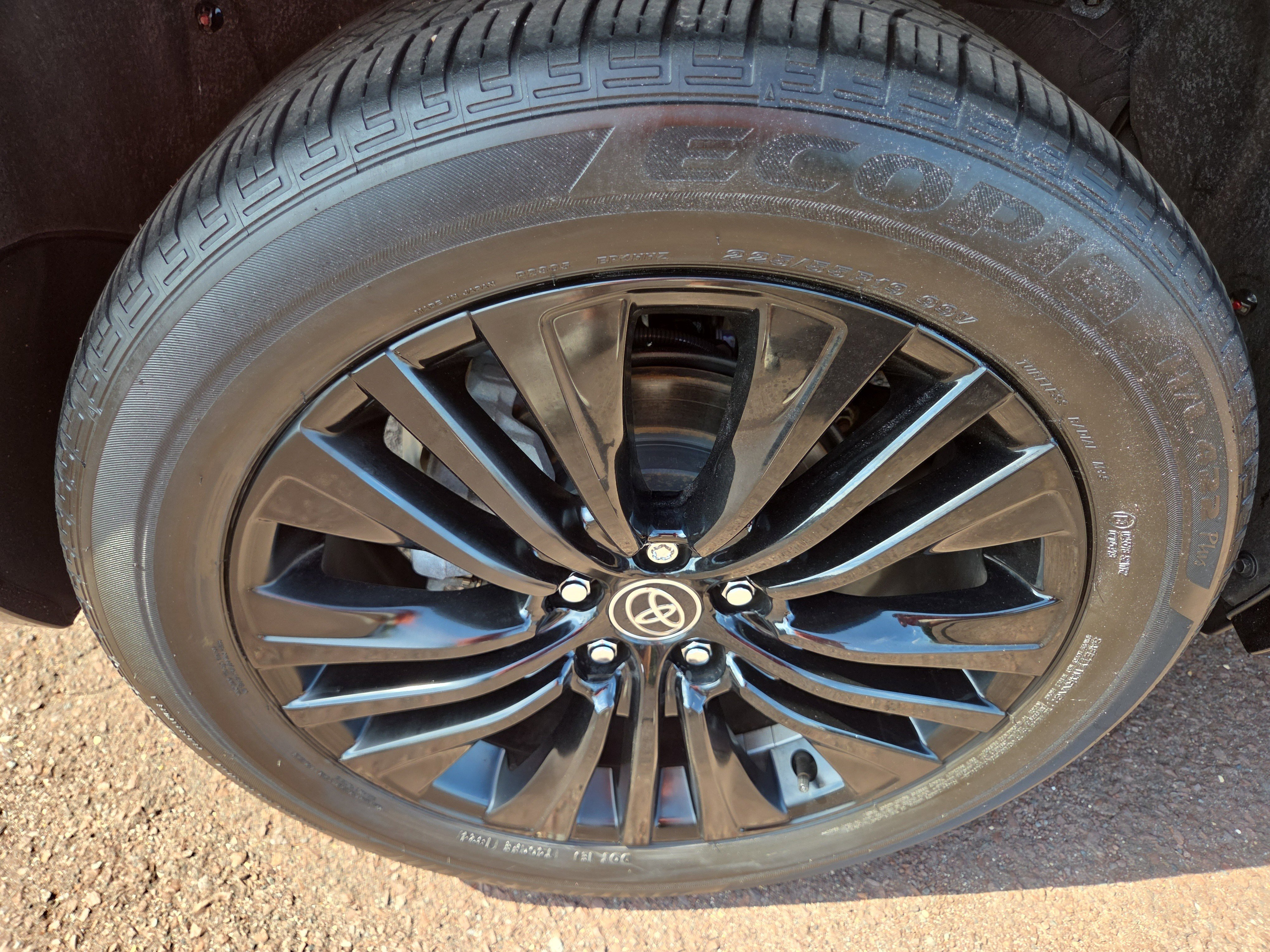 Certified 2023 Toyota Venza XLE image 10