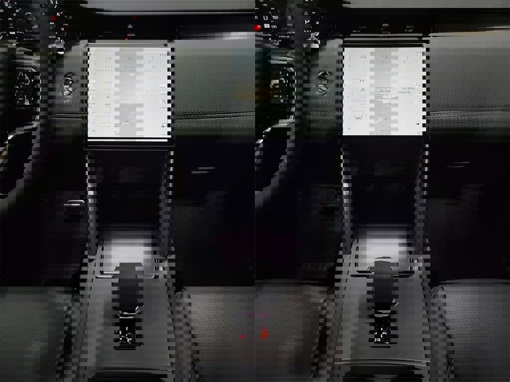 New 2025 Land Rover Discovery Sport Dynamic SE image 26