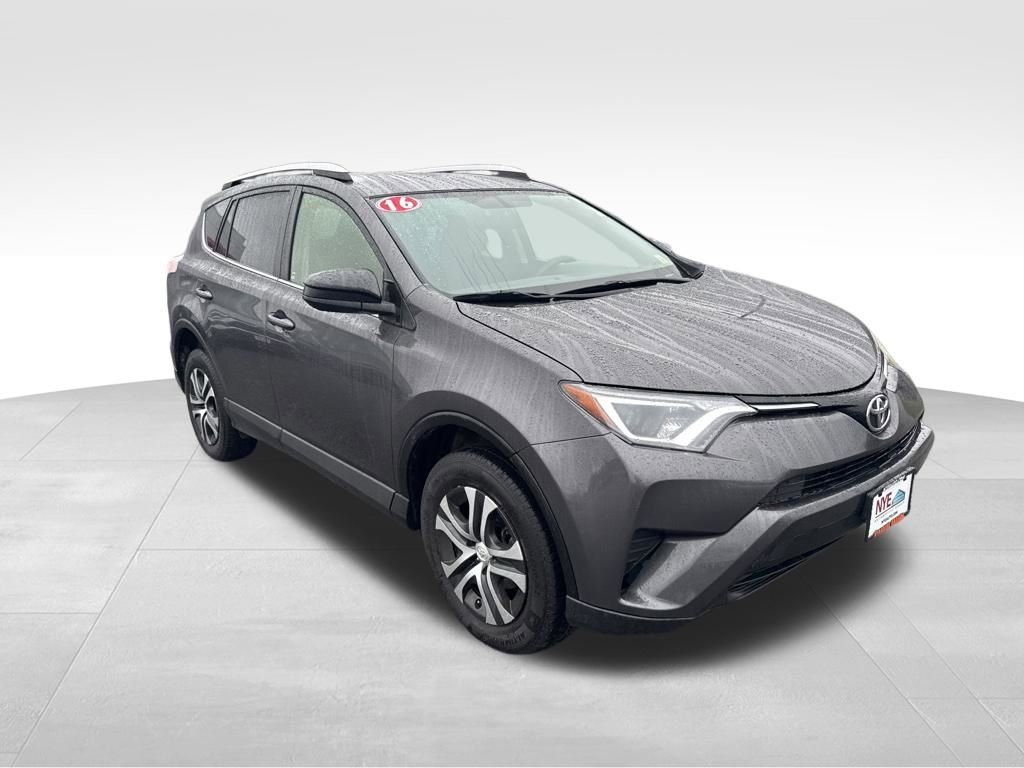 Used 2016 Toyota RAV4 LE image 8