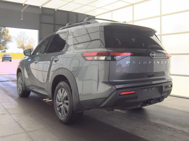 Used 2025 Nissan Pathfinder SV w/ SV Premium Package FWD image 8