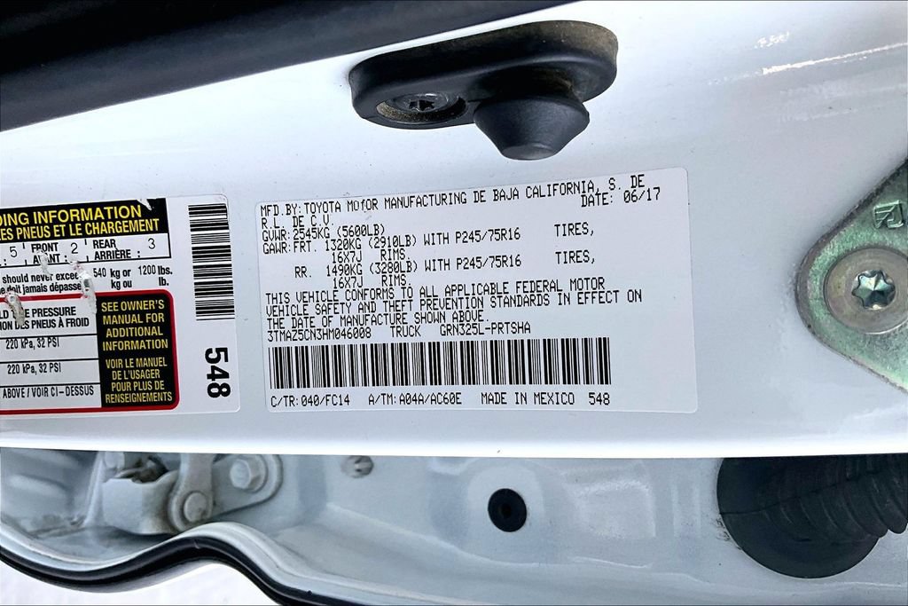 Used 2017 Toyota Tacoma SR5 w/ Tow Package RWD image 32