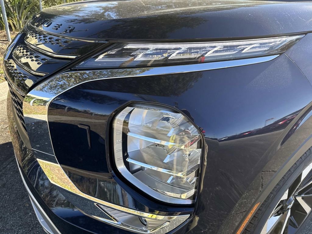 New 2025 Mitsubishi Outlander SE AWD/4WD image 9