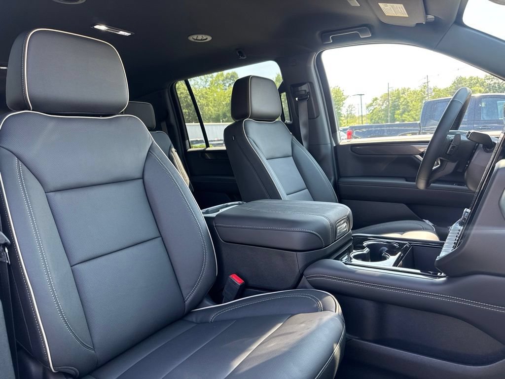 New 2026 GMC Yukon XL Elevation w/ LPO, Floor Liner Package AWD/4WD image 12