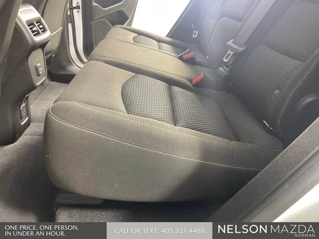 Used 2022 GMC Terrain SLE w/ Driver Convenience Package FWD image 18