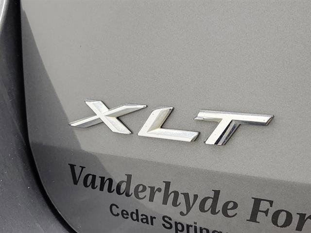 Used 2023 Ford Explorer XLT w/ Equipment Group 202A image 6