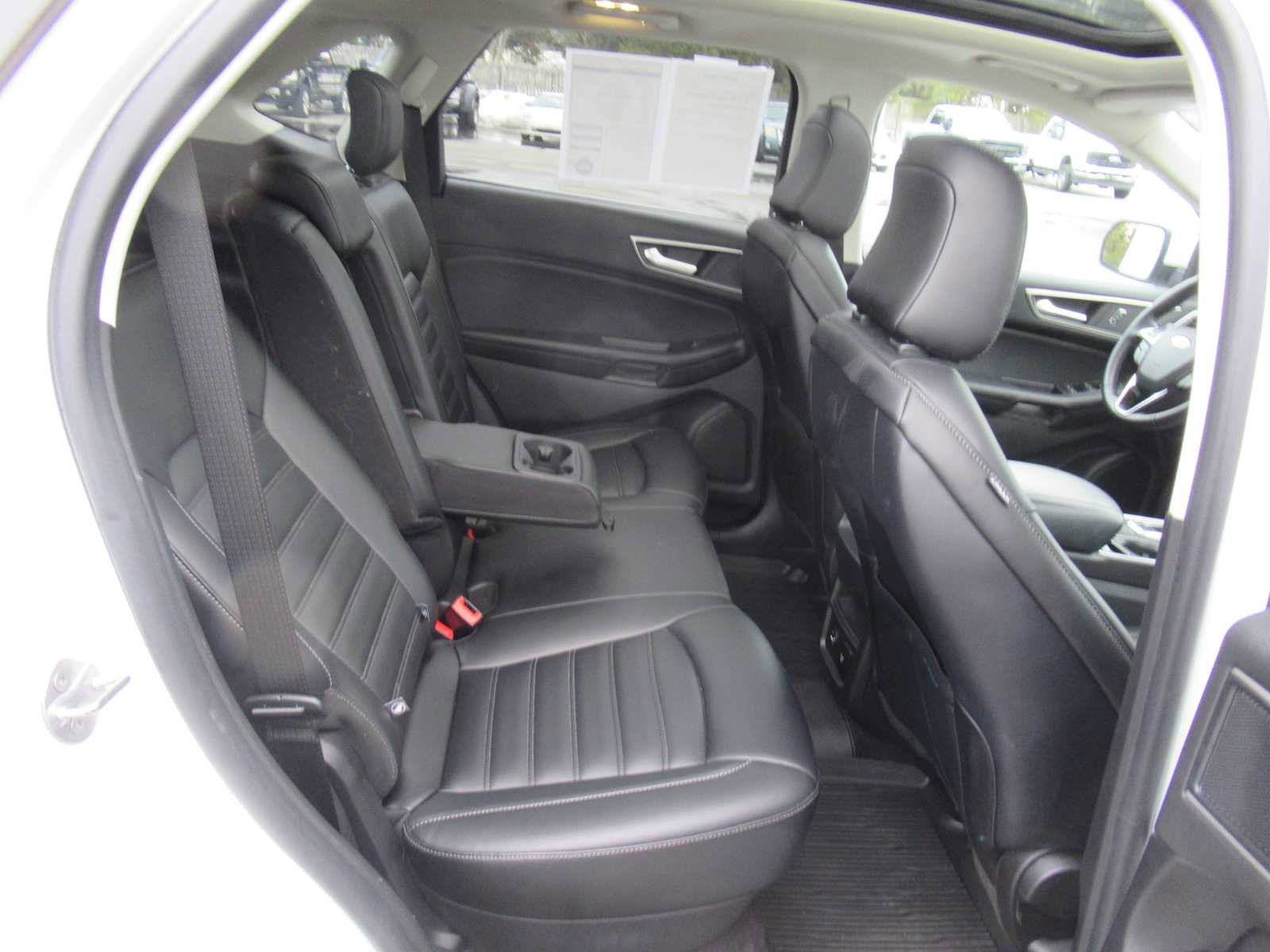 Used 2022 Ford Edge SEL w/ Convenience Package image 17