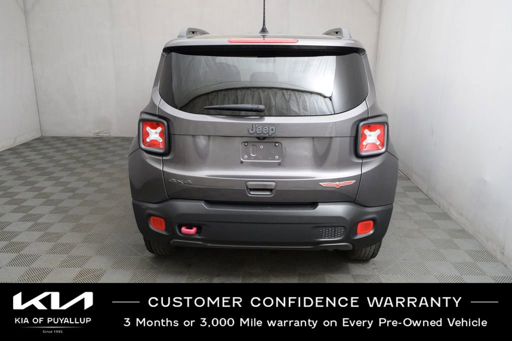 Used 2018 Jeep Renegade Trailhawk AWD/4WD image 6