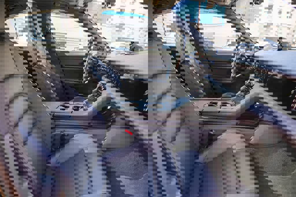 Used 2022 Porsche Taycan 4S image 14